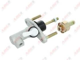 Головний циліндр зчеплення