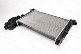 Радиатор охлаждения двигателя