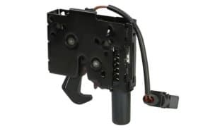 Замок капота