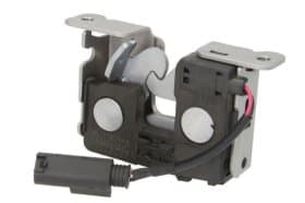 Замок капота