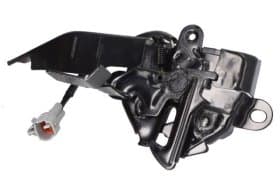 Замок капота