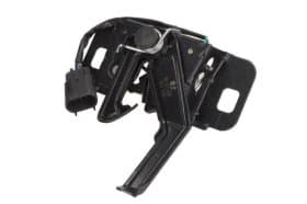 Замок капота