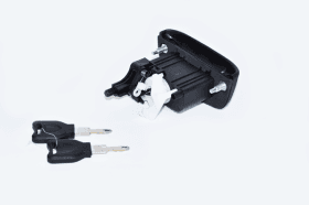 Замок двери багажника