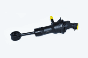 Главный цилиндр сцепления