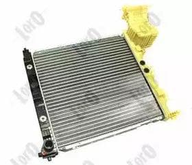 Радиатор охлаждения двигателя