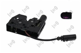 Замок капота