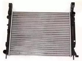 Радіатор охолодження двигуна Радіатор охолодження двигуна