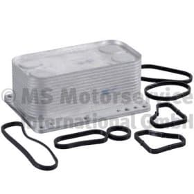 Оливний радіатор двигуна