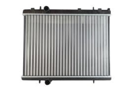 Радіатор охолодження двигуна Радіатор охолодження двигуна