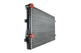 Радіатор охолодження двигуна Радіатор охолодження двигуна