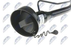 Заливная горловина топливного бака