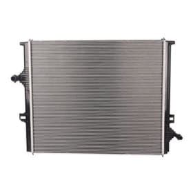 Радиатор охлаждения двигателя