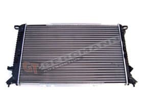 Радіатор охолодження двигуна Радіатор охолодження двигуна