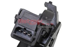 Замок дверей багажника