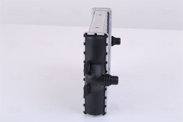 606270 Nissens Радіатор охолодження двигуна