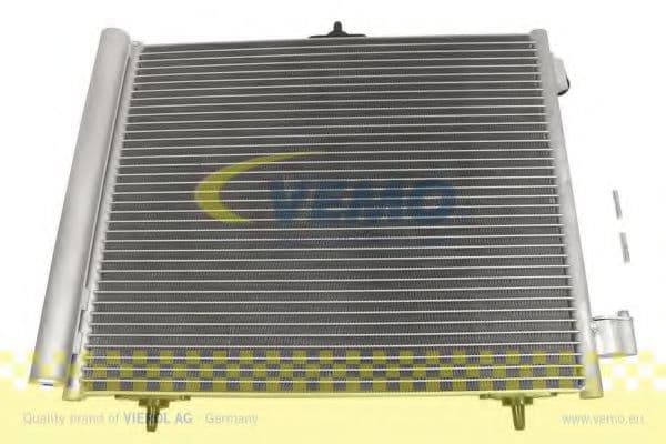 V22-62-0002 Vemo Радіатор кондиціонера