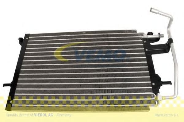 V25-62-0007 Vemo Радиатор кондиционера