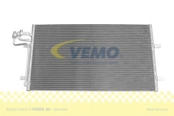 V25-62-0010 Vemo Радіатор кондиціонера