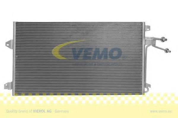 V25-62-0022 Vemo Радіатор кондиціонера