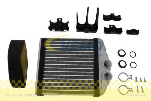 V40-61-0004 Vemo Радиатор печки