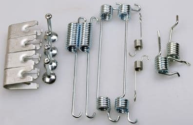 B160142 Denckermann Монтажний комплект барабанних гальмівних колодок