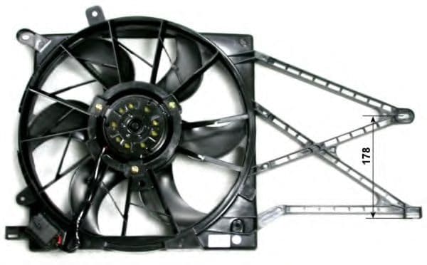 47582 NRF Вентилятор системы охлаждения двигателя