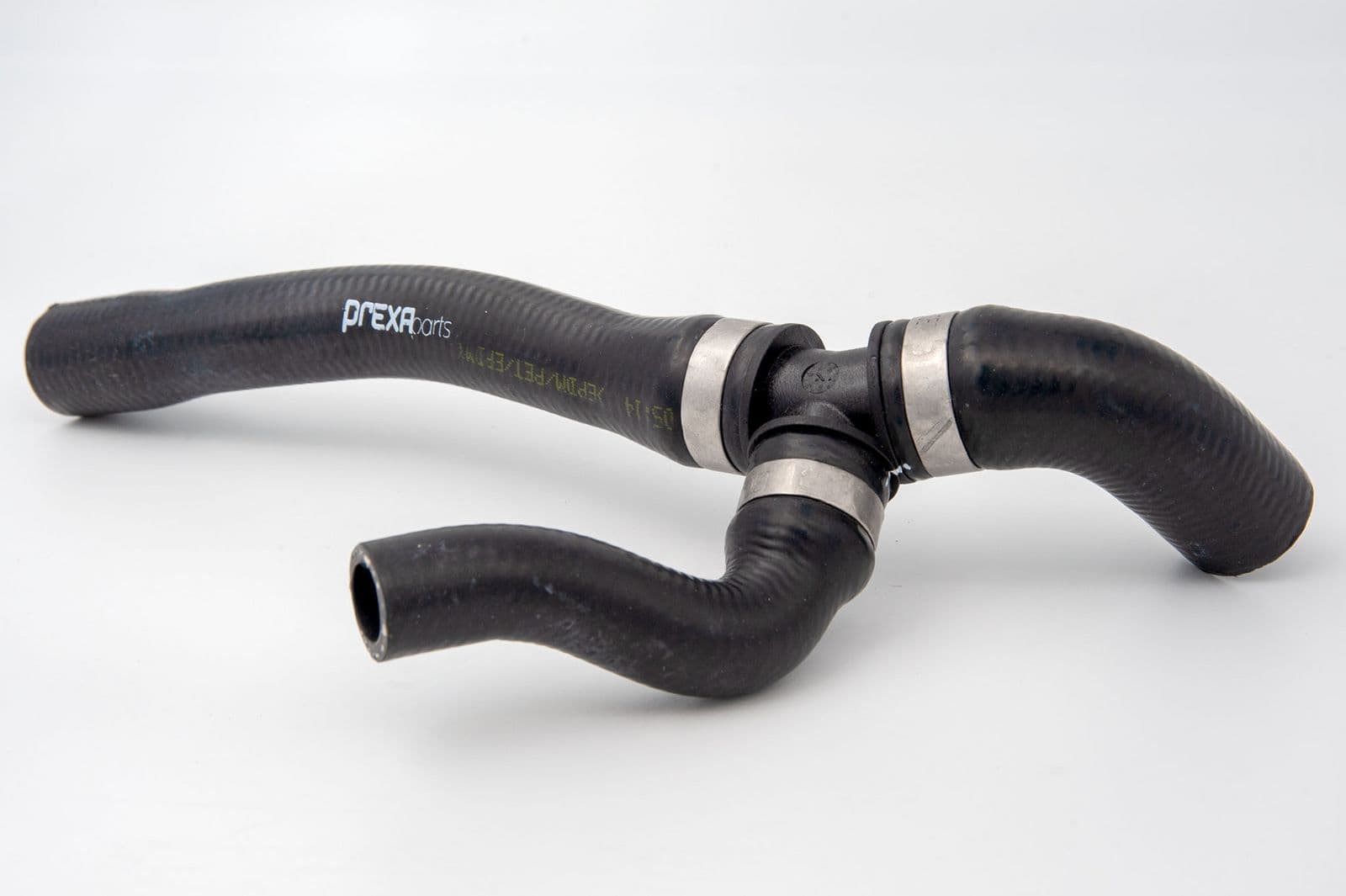 p126032 PREXAparts Патрубок радиатора системы охлаждения двигателя