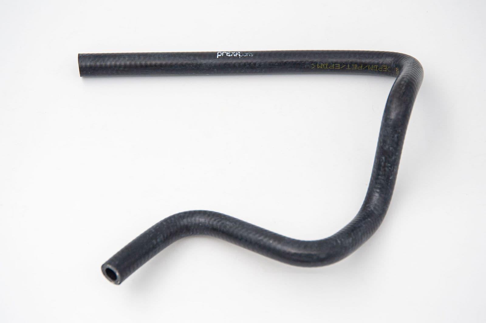 p226021 PREXAparts Патрубок радиатора системы охлаждения двигателя