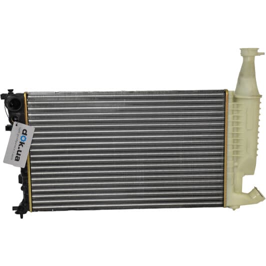 BW2121 AVA Quality Cooling Радіатор охолодження двигуна для BMW 5 Series