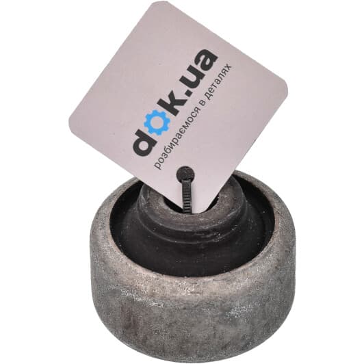 62948618 SWAG Сайлентблок рычага