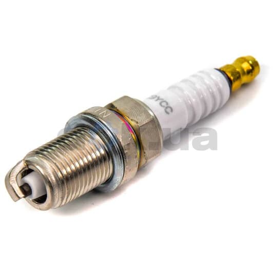 OE002 Champion Свічка запалювання