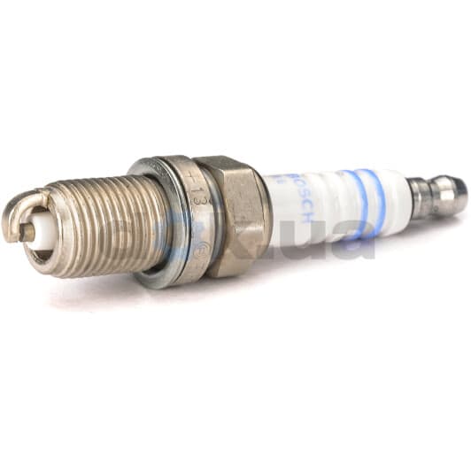 0 242 240 593 Bosch Свічка запалювання