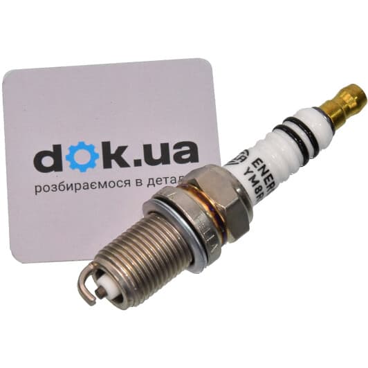 8EH 188 704-011 Behr Hella Свічка запалювання