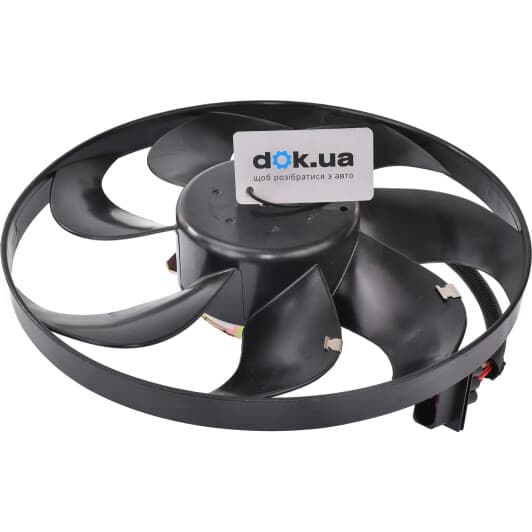 47064 NRF Вентилятор системы охлаждения двигателя