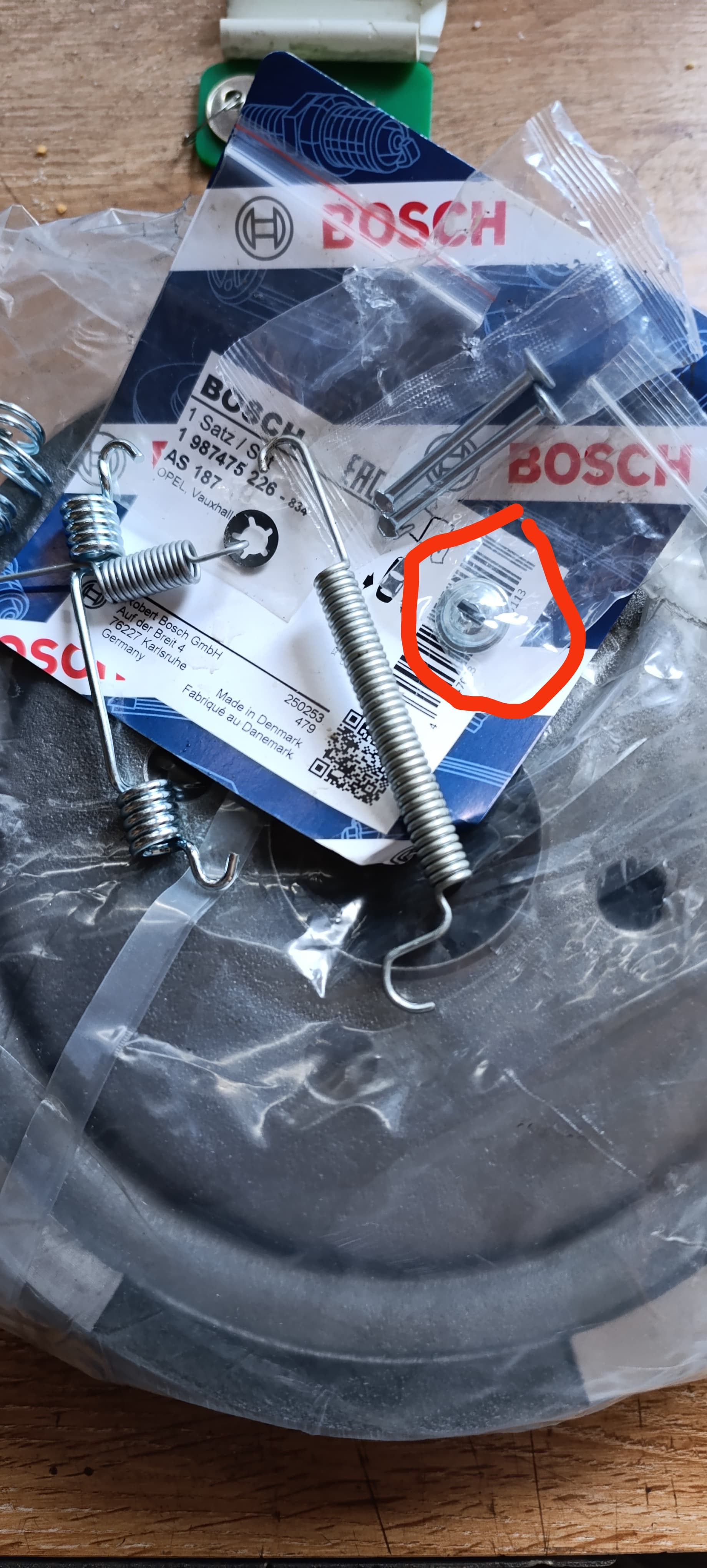 1 987 475 226 Bosch Монтажний комплект барабанних гальмівних колодок