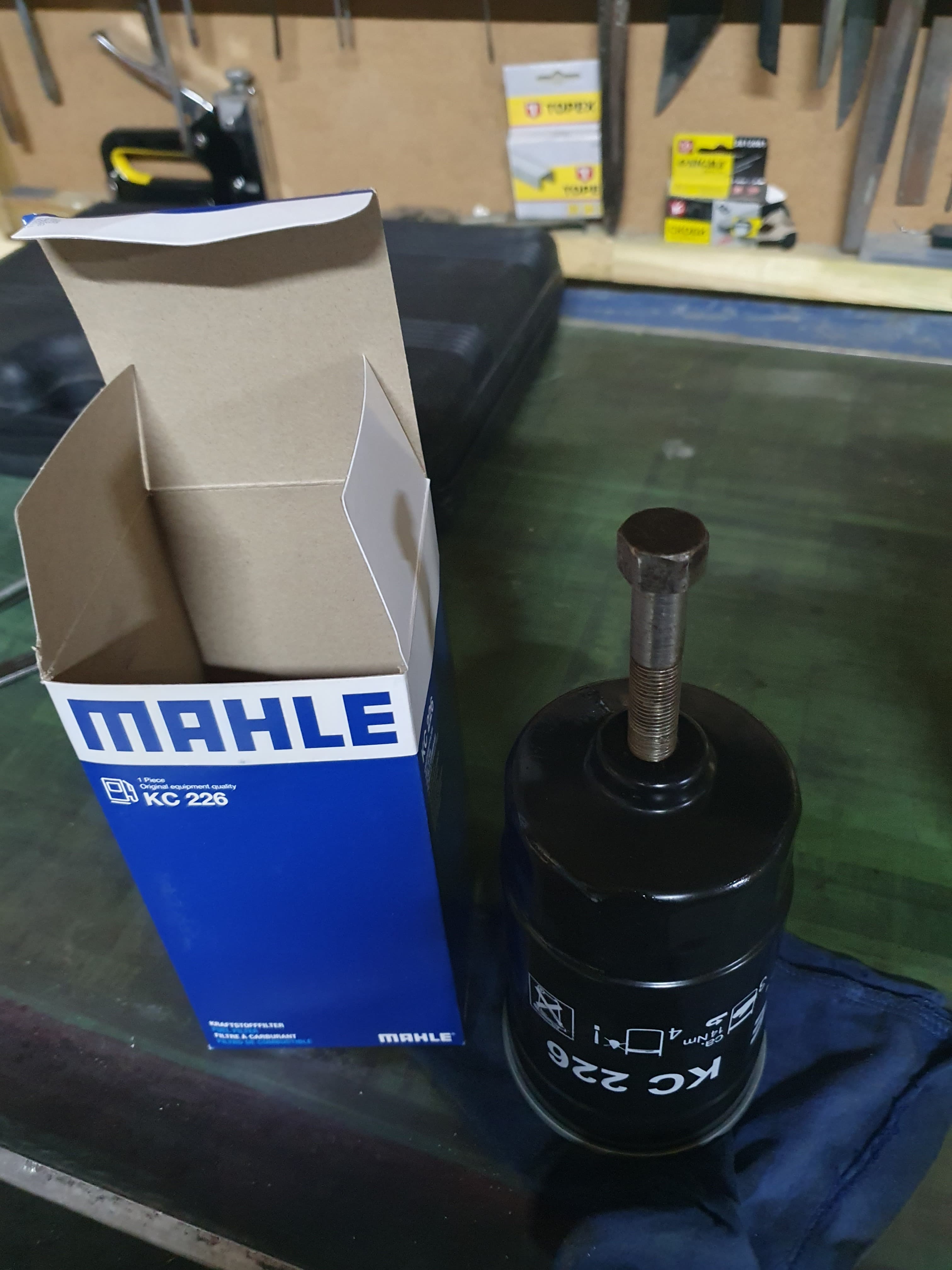 KC 226 Mahle Паливний фільтр