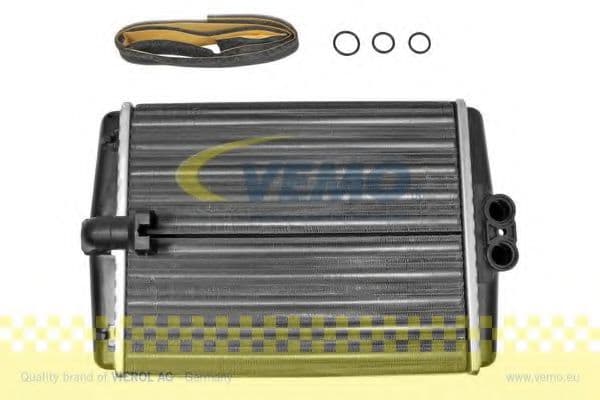 V30-61-0007 Vemo Радиатор печки